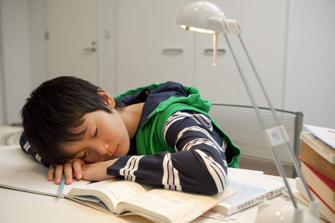 从疯狂补课到学霸弑师：我们的高中怎么了？!