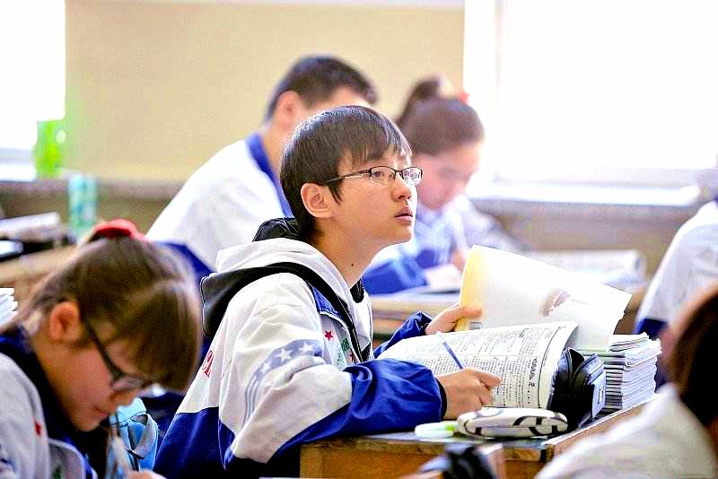 颠覆？渐变？温儒敏剧透高考语文改革方向