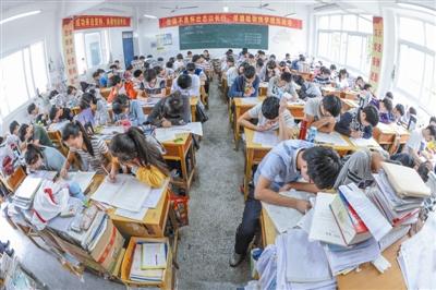 新高考试点试出新问题 2017教育深化改革砥砺前行