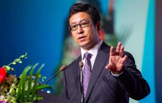 白岩松：同学，除了努力读书，你真的是没有其他路能走！