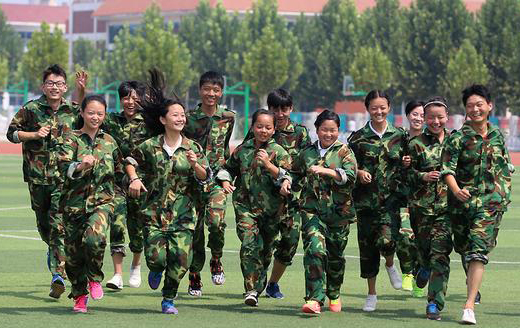 教育70年 与共和国同向而行