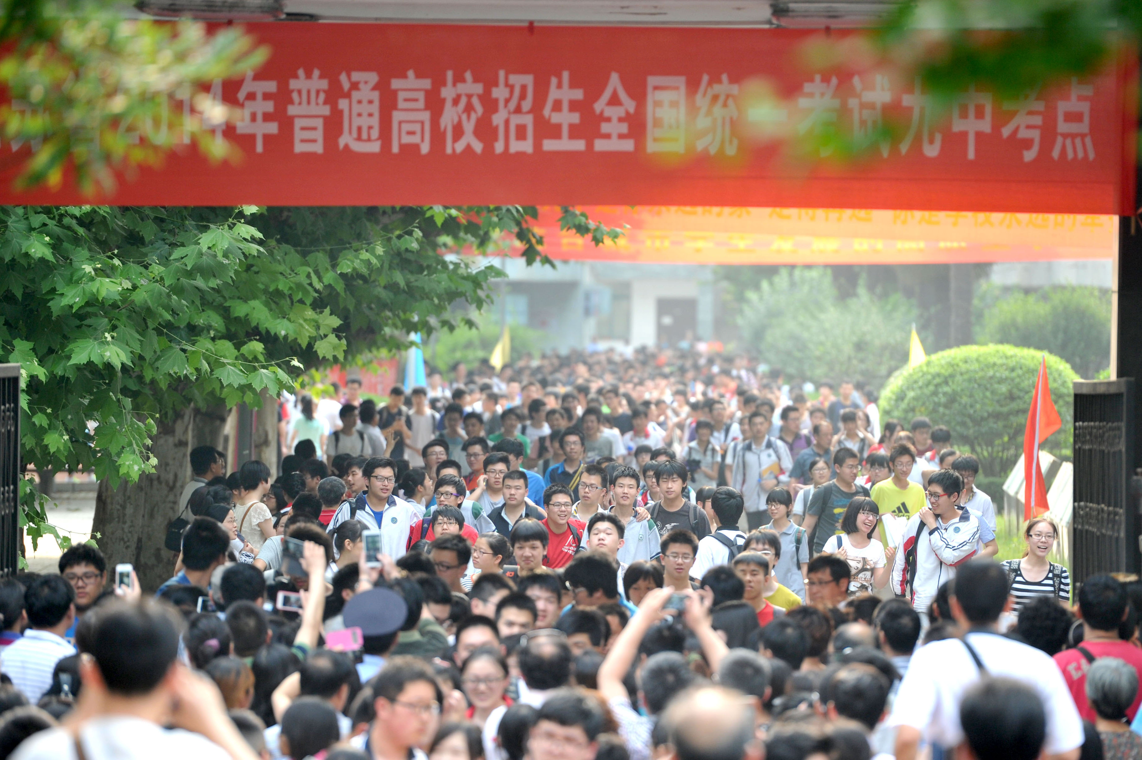 把选科权交给学生 还需附送一份“生涯规划指南”