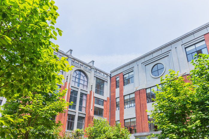 事关高考录取！正在派件的录取通知书，小心有诈 