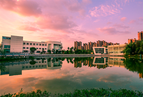 21年高考录取，百年名校又遇冷，原因是什么？ 