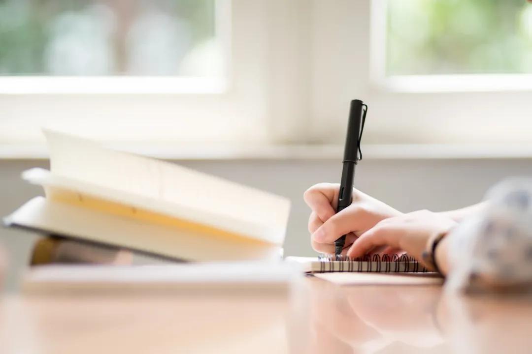 学科类校外培训收费政府指导价何时出台？教育部回应